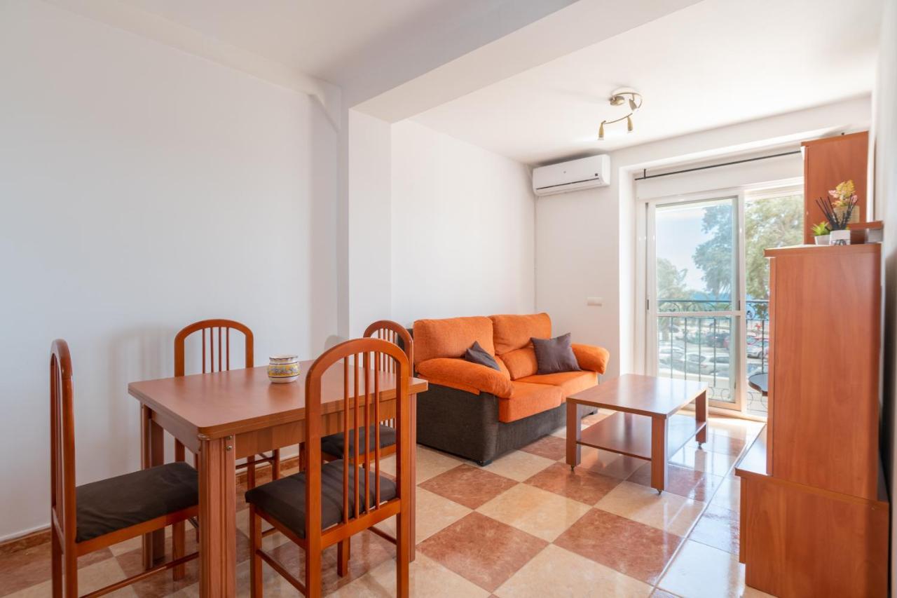 Renthas Pedregalejo Beach Apartments Malaga Exterior photo