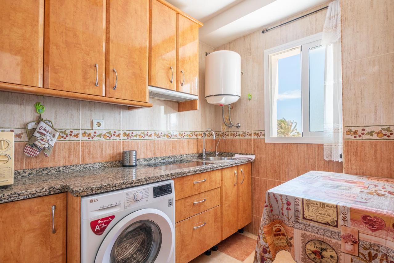 Renthas Pedregalejo Beach Apartments Malaga Exterior photo