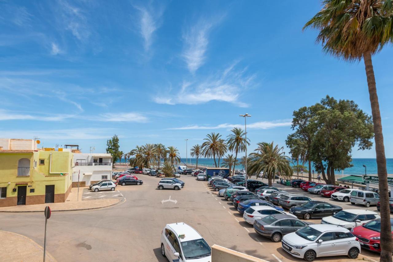 Renthas Pedregalejo Beach Apartments Malaga Exterior photo