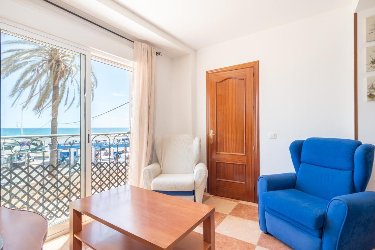 Renthas Pedregalejo Beach Apartments Malaga Exterior photo