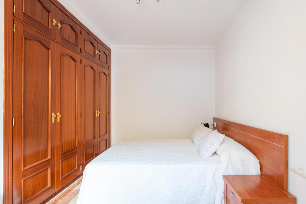 Renthas Pedregalejo Beach Apartments Malaga Exterior photo