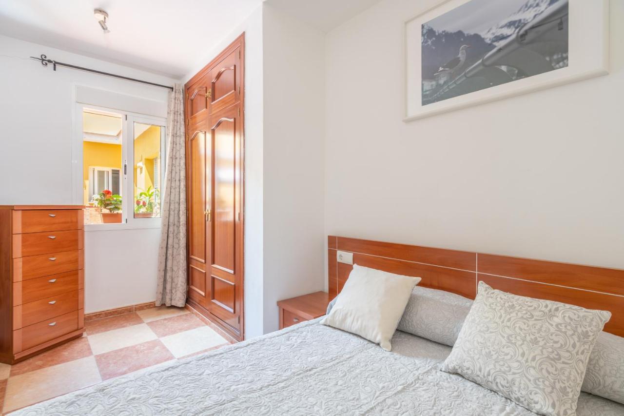 Renthas Pedregalejo Beach Apartments Malaga Exterior photo