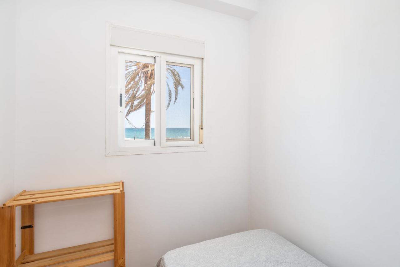 Renthas Pedregalejo Beach Apartments Malaga Exterior photo